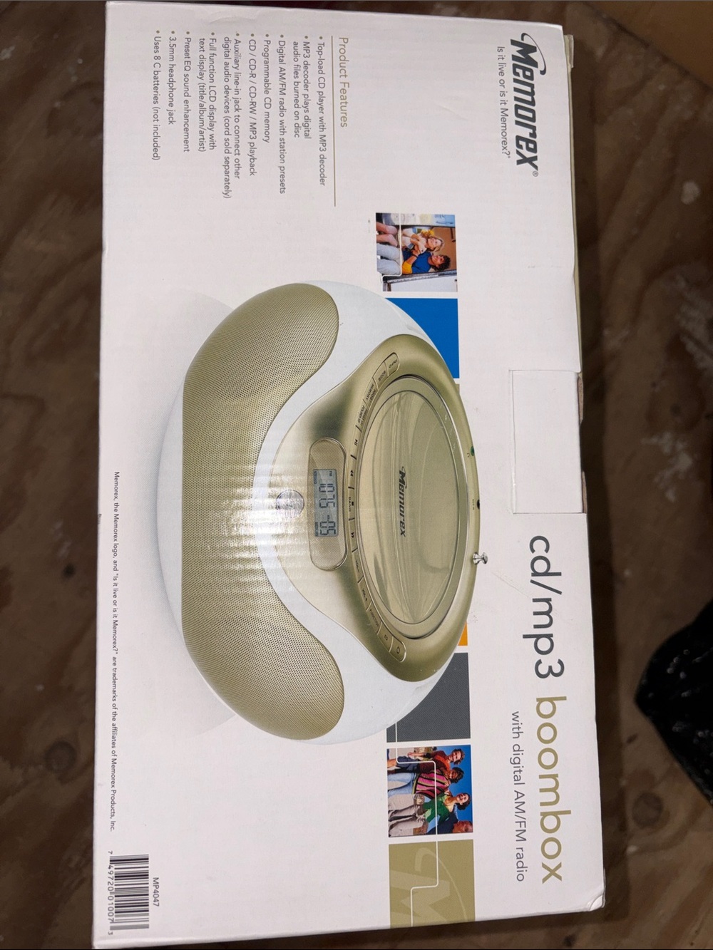 Memorex CD/MP3 Boombox in White and Olive